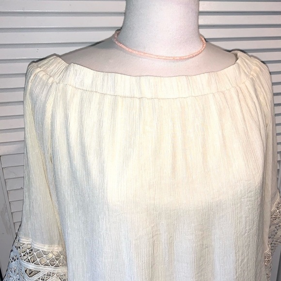 Love Stitch Crochet off the shoulder blouse Cream/Pale Yellow Large - Picture 7 of 9